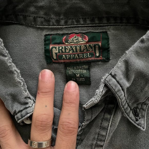 short sleeve grey button down - Picture 4 of 5